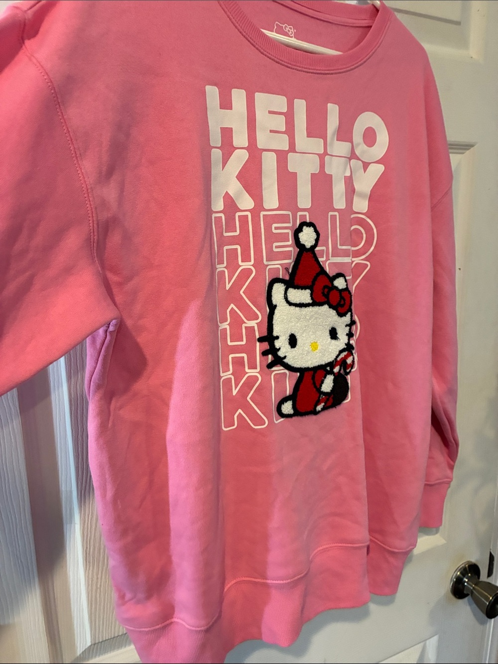Hello Kitty Size Medium Hot Pink Crewneck Sweatshirt with Holiday Graphic - Picture 5 of 9
